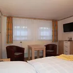 Ferienunterkuenfte Schroeder Mit Wlan, Garten & Grill Séjour chez l'habitant Zinnowitz