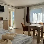 Ferienunterkuenfte Schroeder Mit Wlan, Garten & Grill Séjour chez l'habitant Zinnowitz