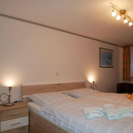2 Ferienzimmer Inkl Fr & 1 Bungalow, Wlan, Garten, Grill Zinnowitz