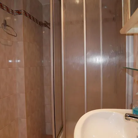 Ferienunterkuenfte Schroeder Mit Wlan, Garten & Grill Ubytování v soukromí *