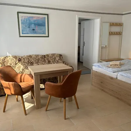 Ubytování v soukromí Ferienunterkuenfte Schroeder Mit Wlan, Garten & Grill *