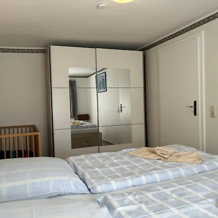 Ferienunterkuenfte Schroeder Mit Wlan, Garten & Grill Ubytování v soukromí *